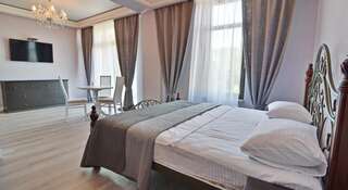 Гостиница Ривьера Алушта Двухместный номер Делюкс с 1 кроватью, балконом и видом на море-3